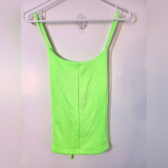 NWT Nike Sportswear Icon Clash Tie Back Tank Large Green - Picture 2 of 7